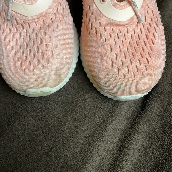 ADIDAS alphabounce shoes-size 8 - Picture 4 of 6
